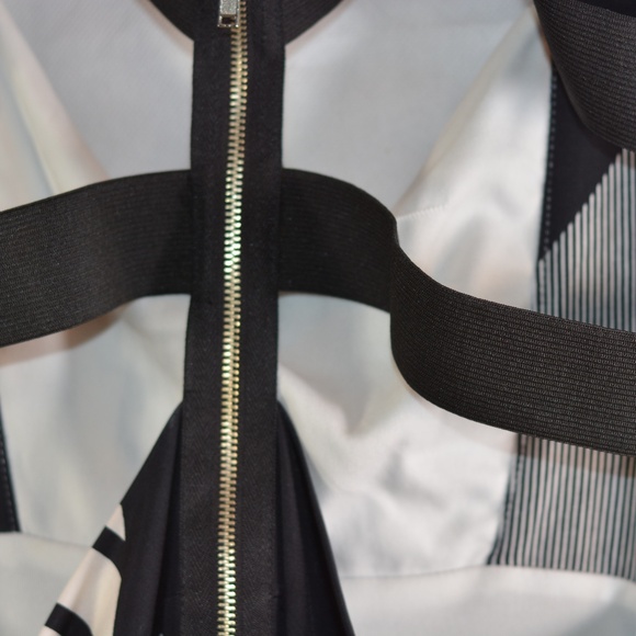 Poetry Clothing Black and White Stretchy Sundress M- nWT - Picture 8 of 8